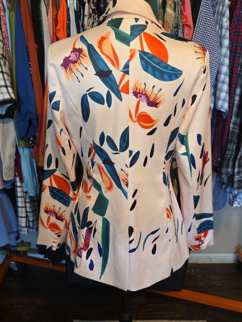AKIRA Pink Floral Print Tailored Blazer - Picture 2 of 5